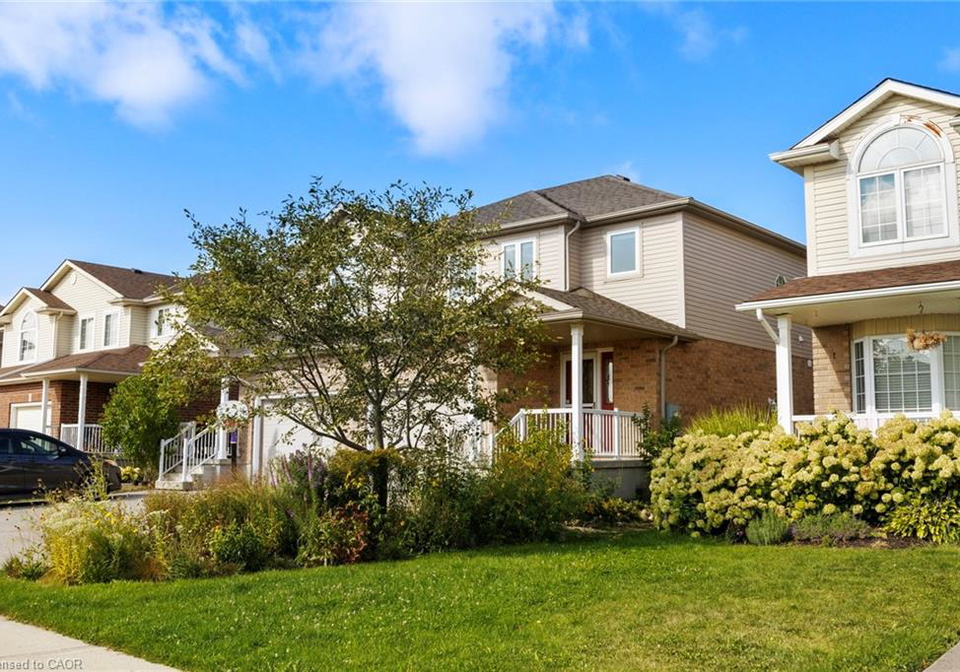 92-raising-mill-gate-elmira-ontario-40767973