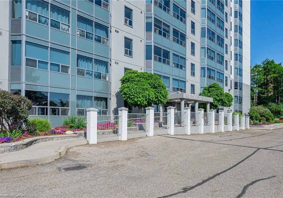 55-green-valley-drive-kitchener-ontario-40767996