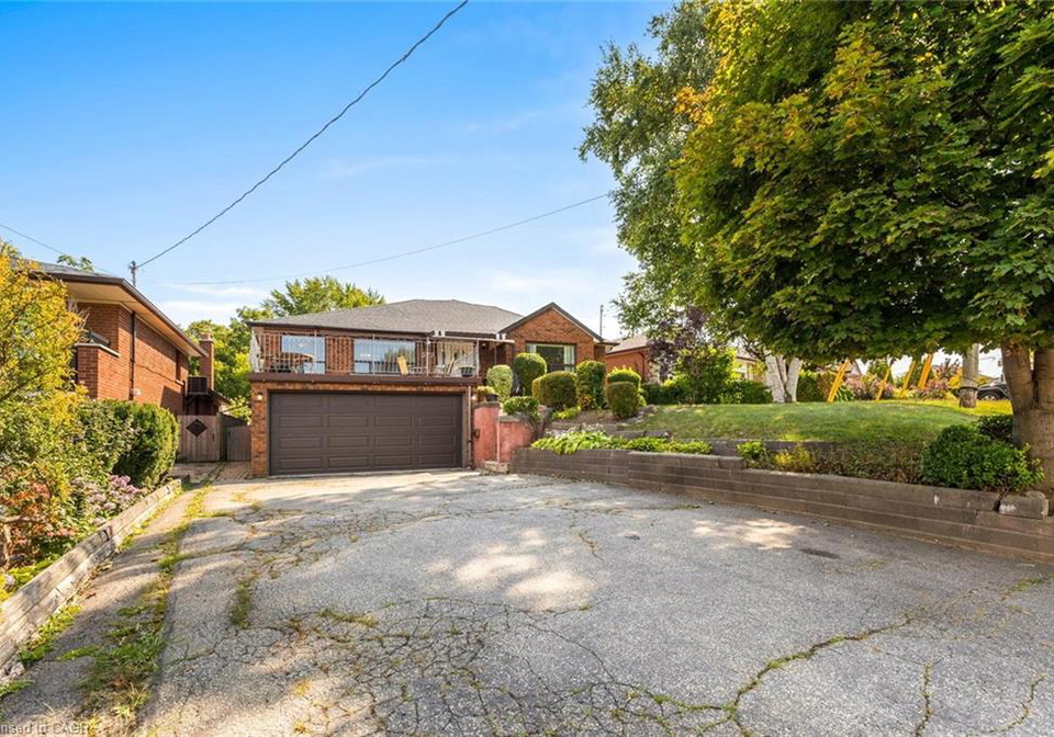 577-rustic-road-toronto-ontario-40768025