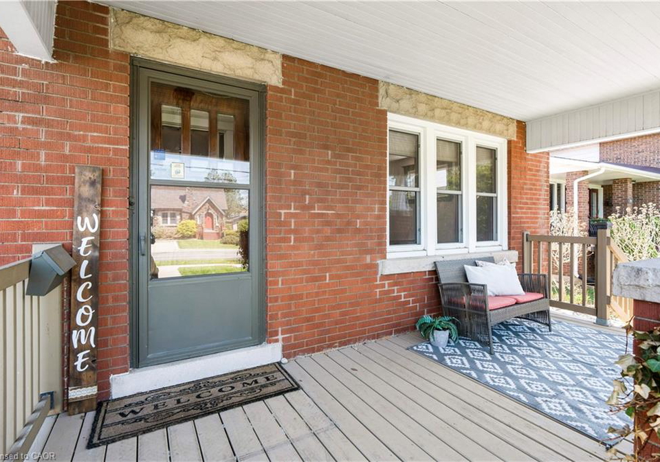 122-lake-avenue-drive-stoney-creek-ontario-40768060