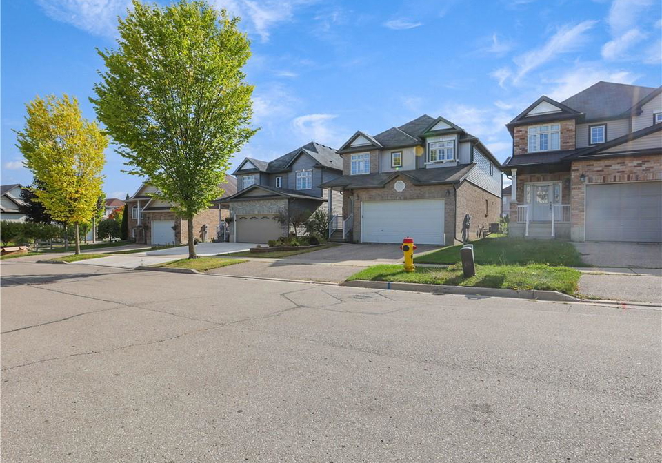 36-lemon-grass-street-kitchener-ontario-40768099
