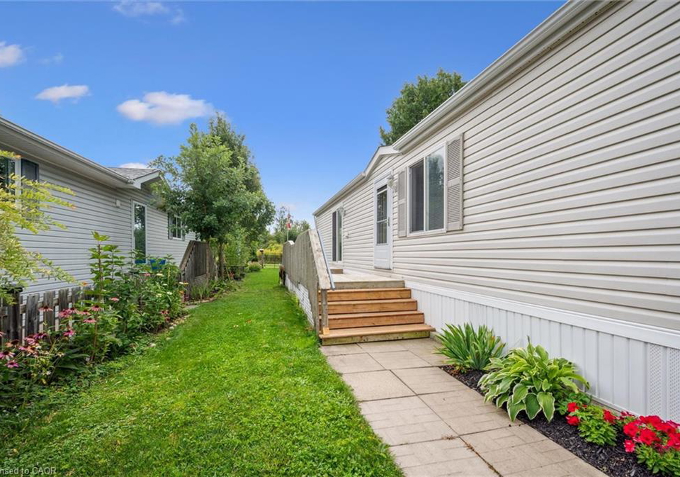 72-ash-avenue-pvt-puslinch-ontario-40768104