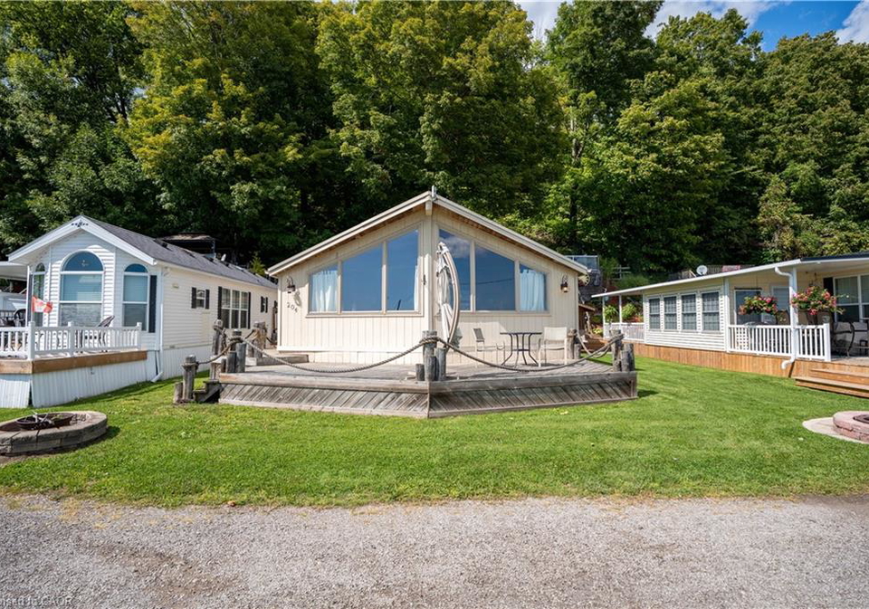 1102-front-road-st-williams-ontario-40768199