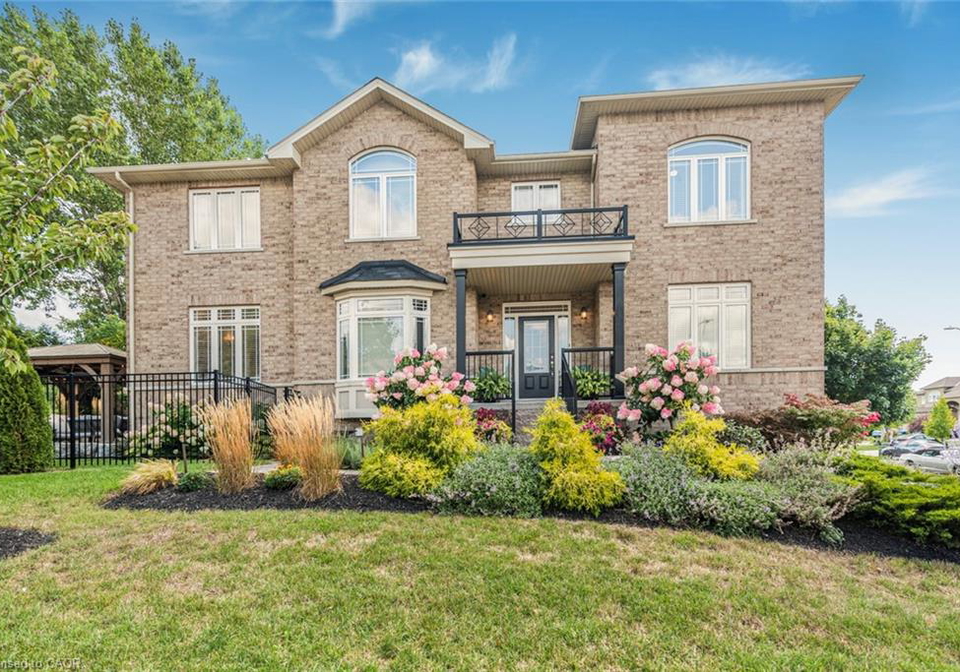 3-copperhill-court-hamilton-ontario-40768229