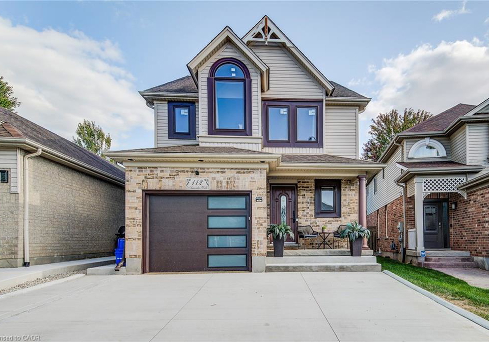 112-amanda-walk-cambridge-ontario-40768317