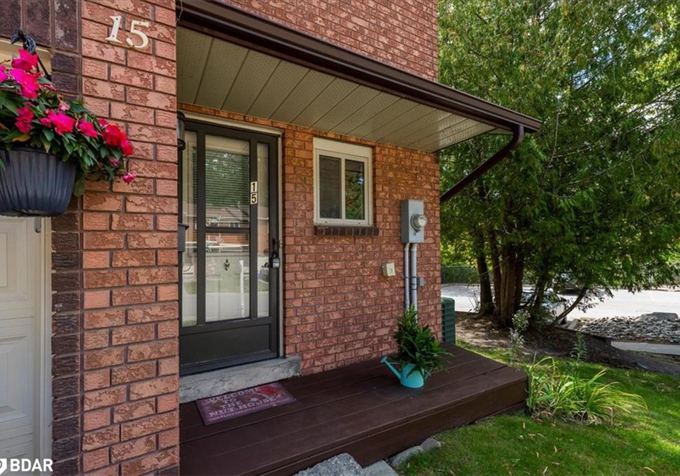 15-shadowood-road-barrie-ontario-40768411