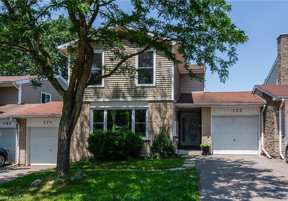173-silver-aspen-crescent-kitchener-ontario-40768447