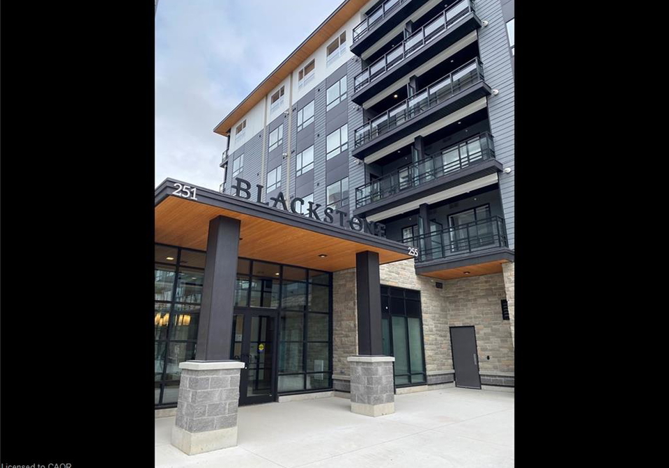 255-northfield-drive-east-e-waterloo-ontario-40768526