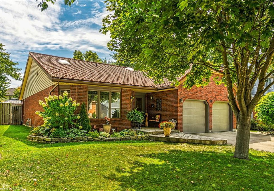 18-mcmaster-drive-caledonia-ontario-40768544