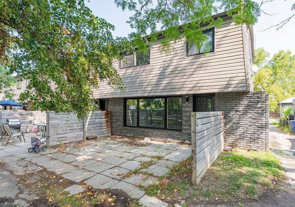 250-montmorency-drive-hamilton-ontario-40768624