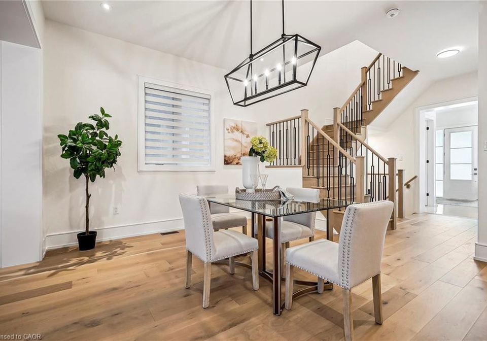 46-boulton-trail-oakville-ontario-40768789