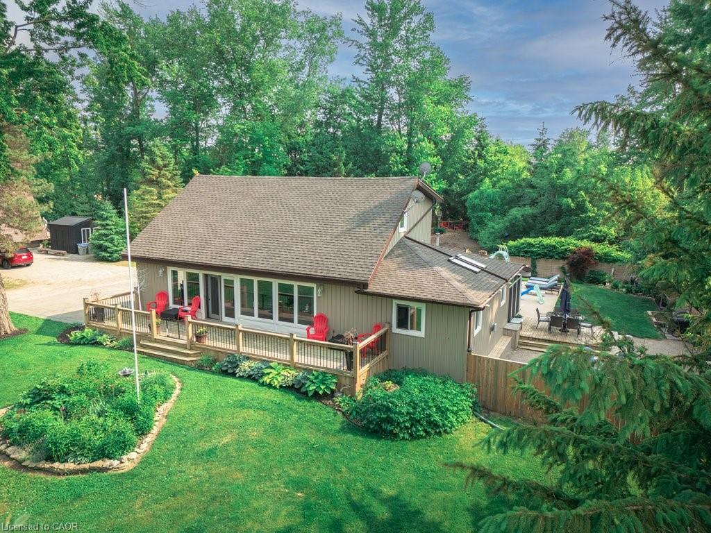 8463-defore-drive-lambton-shores-ontario-40768853