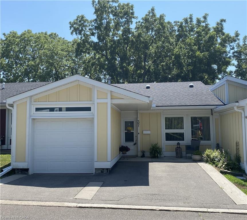 37-bishop-tonnos-way-hamilton-ontario-40768862