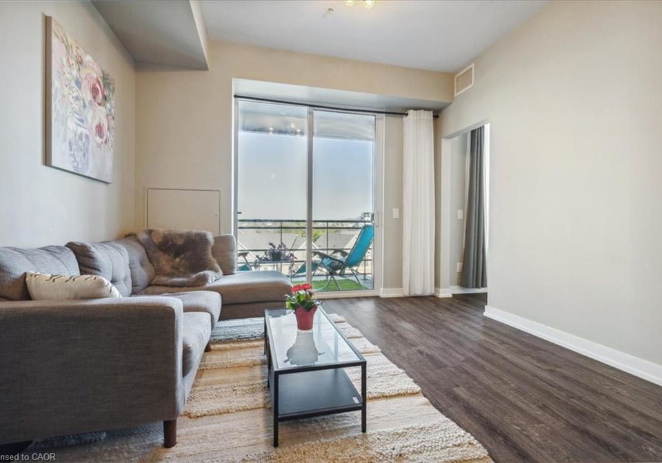 10-esplanade-lane-grimsby-ontario-40768873