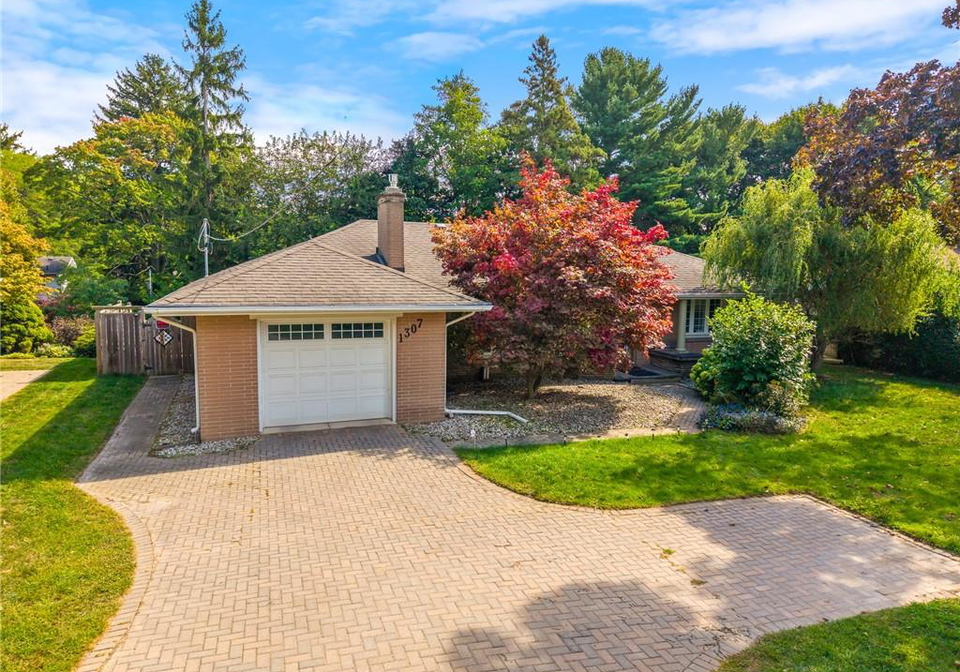 1307-pelham-street-fonthill-ontario-40768935