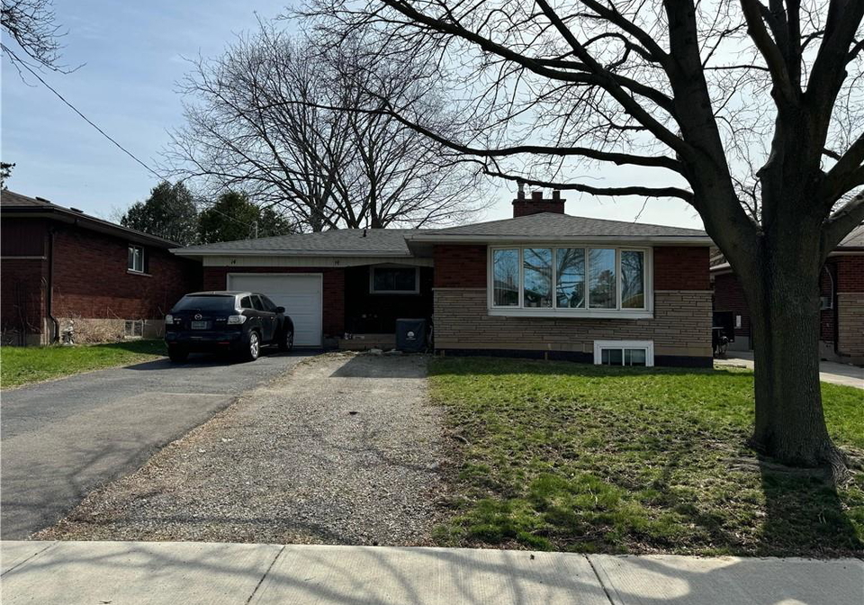 14-fisher-crescent-hamilton-ontario-40768942