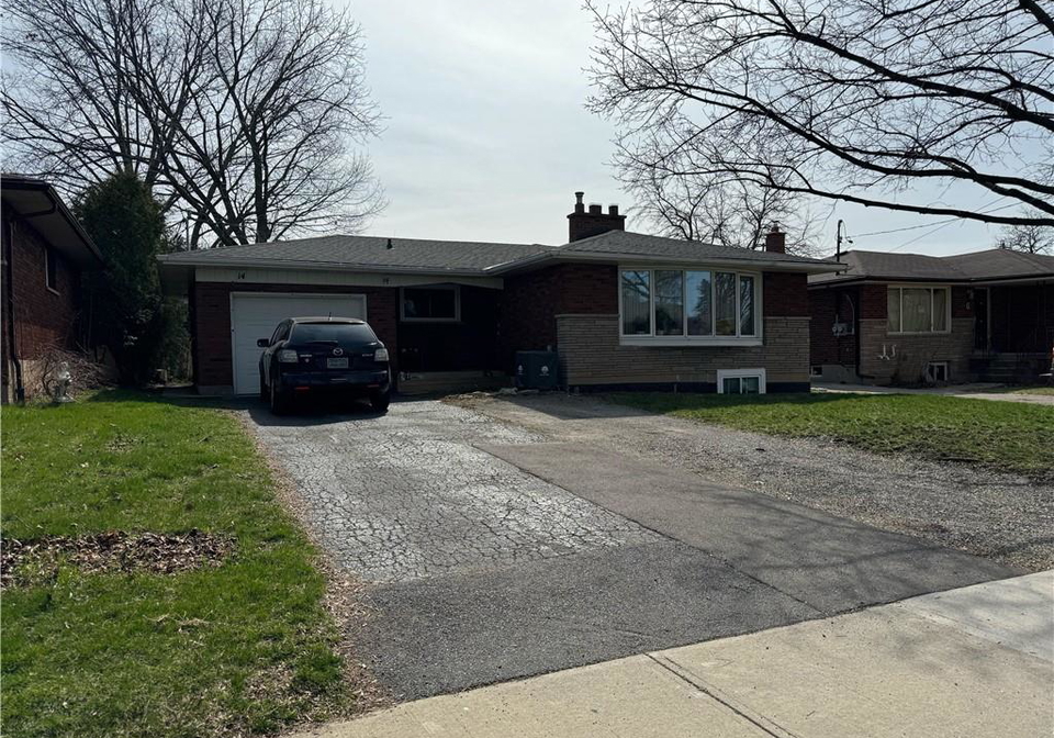 14-fisher-crescent-hamilton-ontario-40768942