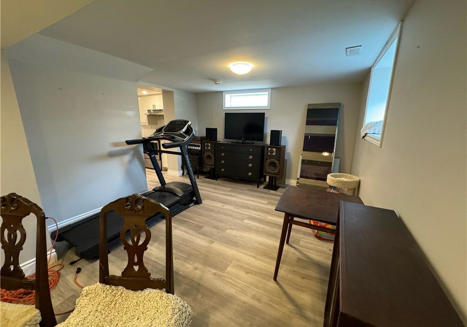 14-fisher-crescent-hamilton-ontario-40768942