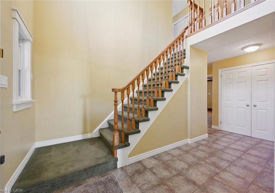 349-meadowvale-place-waterloo-ontario-40768996