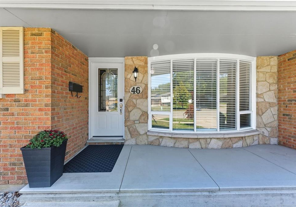 46-ashgrove-avenue-brantford-ontario-40769025