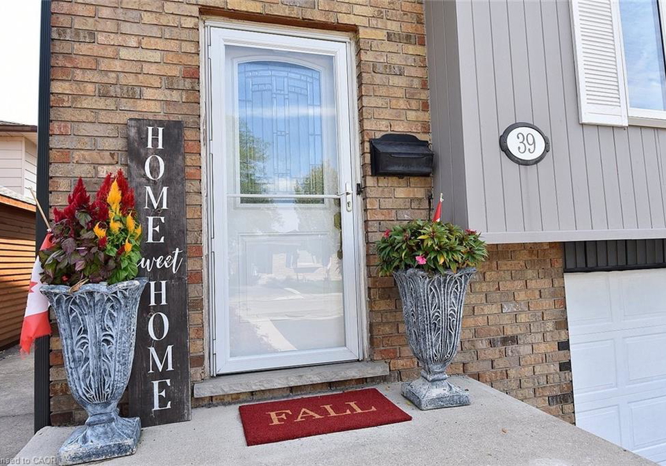 39-markson-crescent-hamilton-ontario-40769051