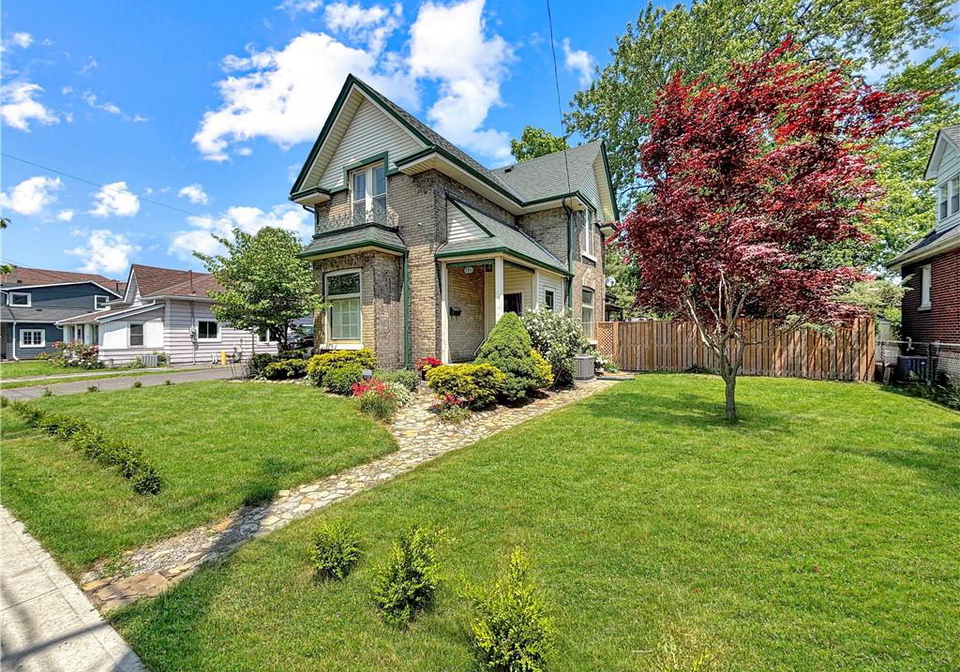 131-terrace-hill-street-brantford-ontario-40769080