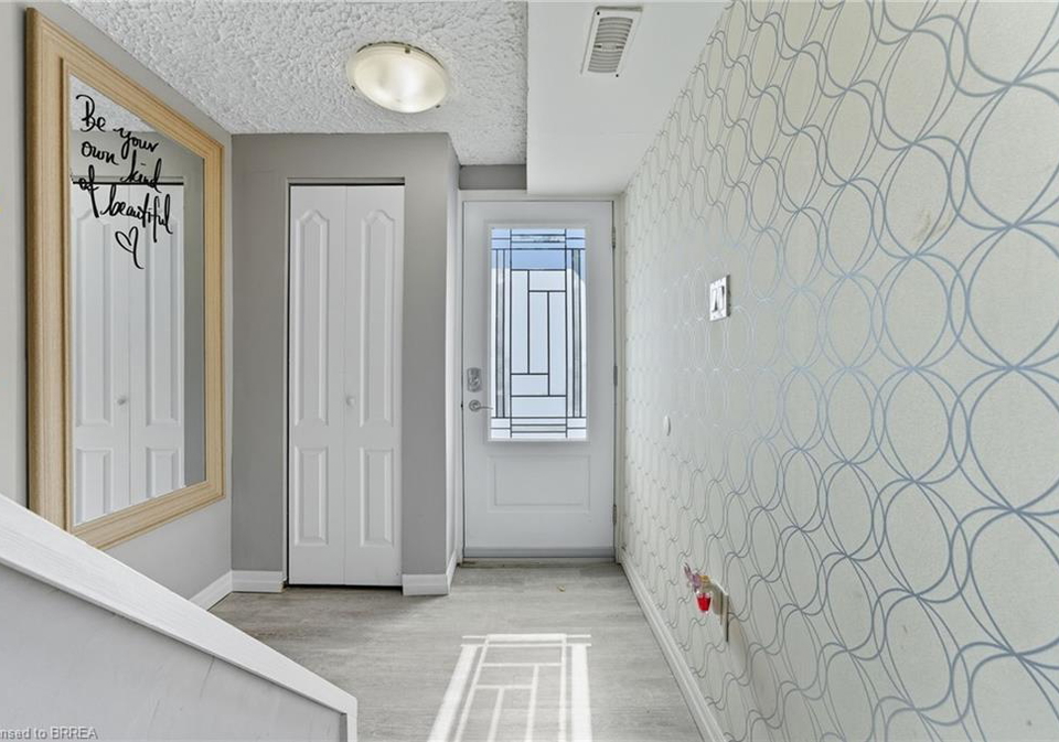 287-stanley-street-brantford-ontario-40769100