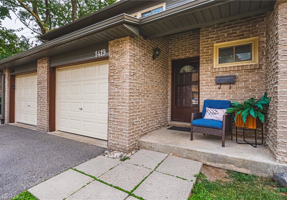 1419-ester-drive-burlington-ontario-40769111