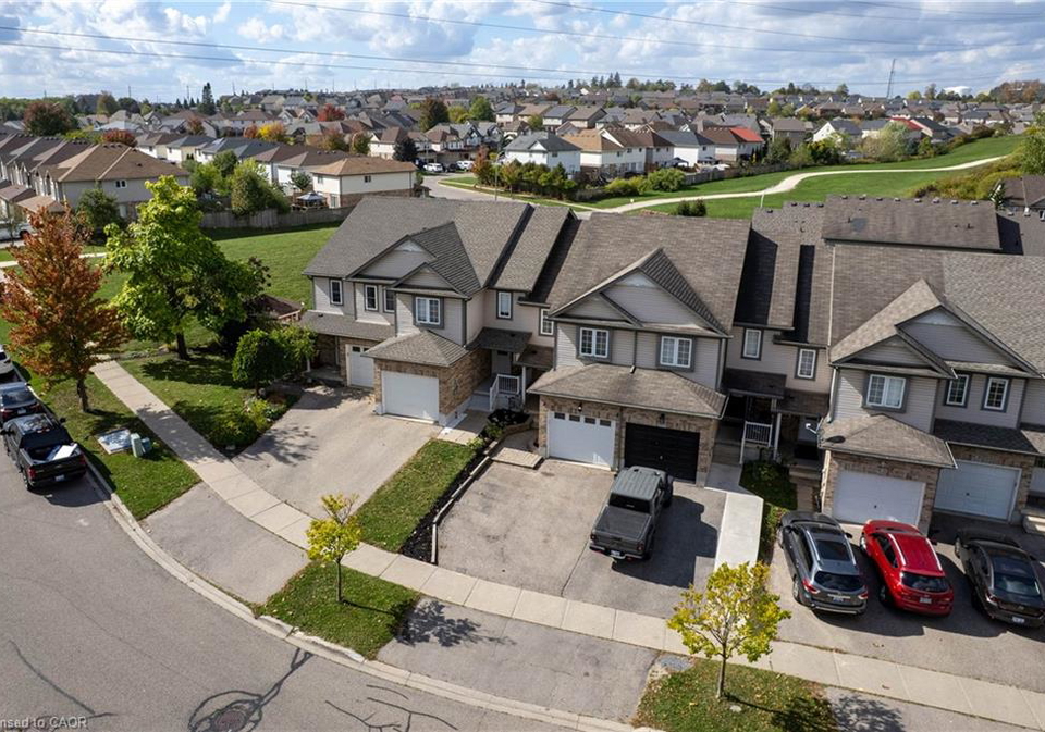 205-snowdrop-crescent-kitchener-ontario-40769222
