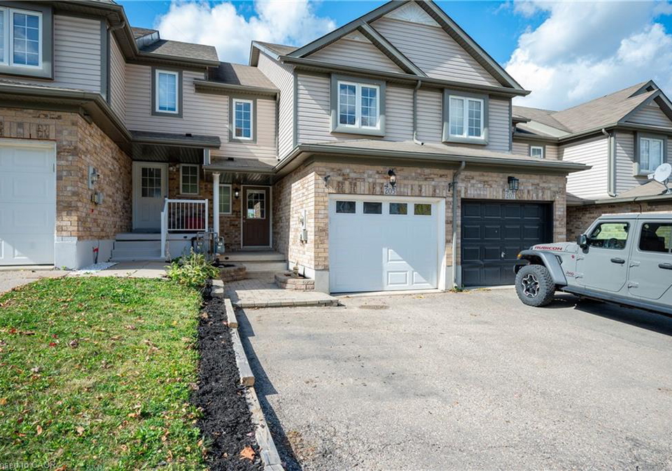 205-snowdrop-crescent-kitchener-ontario-40769222