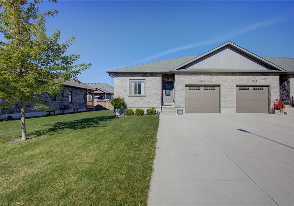 274-mccourt-place-atwood-ontario-40769228