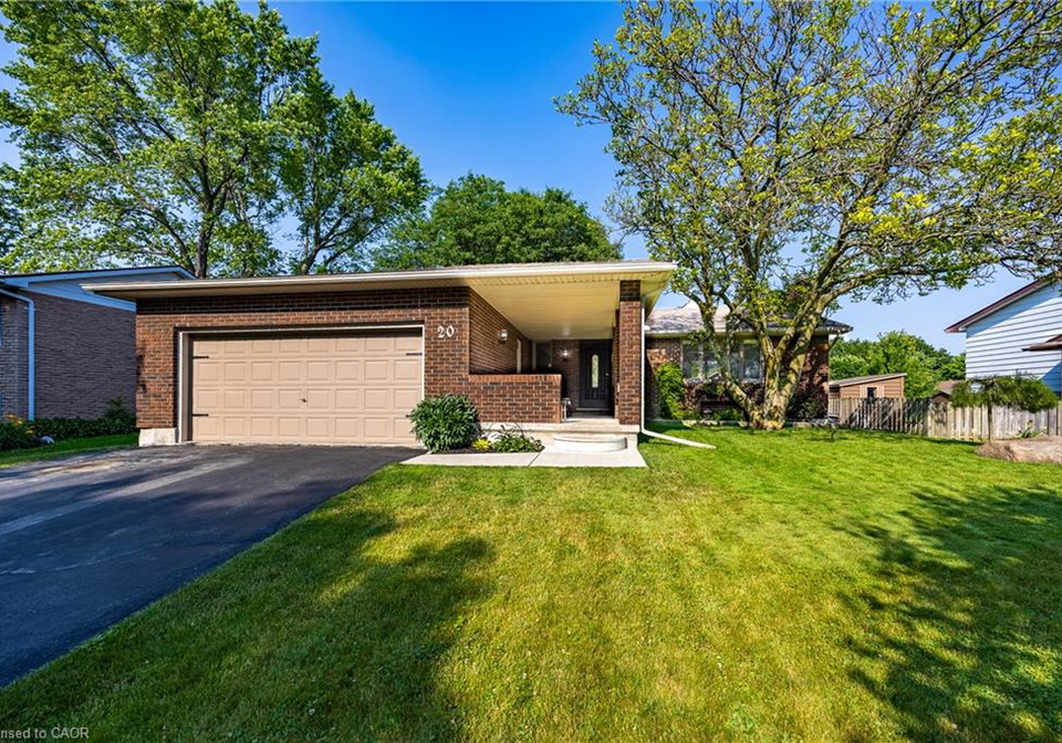 20-sheridan-boulevard-simcoe-ontario-40769349