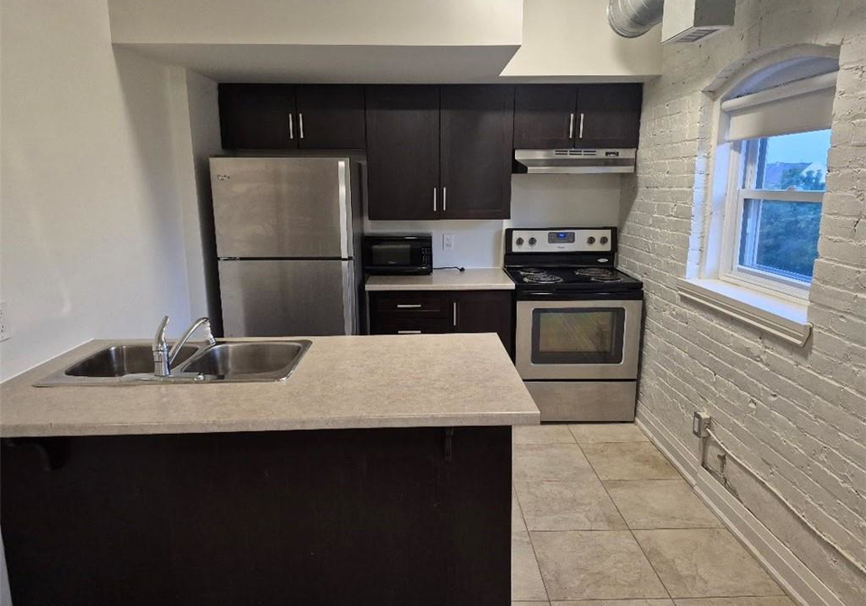 11-west-street-brantford-ontario-40769368