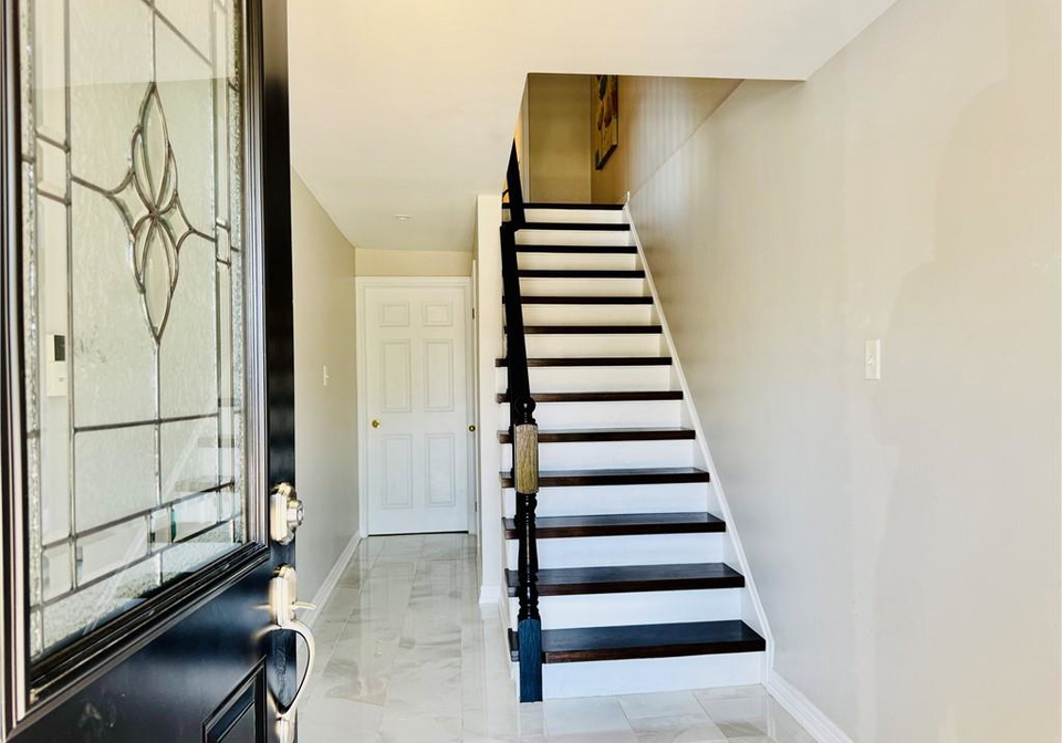 1147-harrogate-drive-ancaster-ontario-40769396