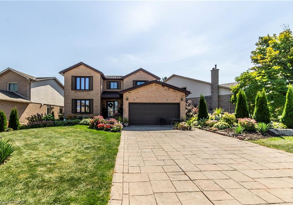 15-bourbon-court-hamilton-ontario-40769467