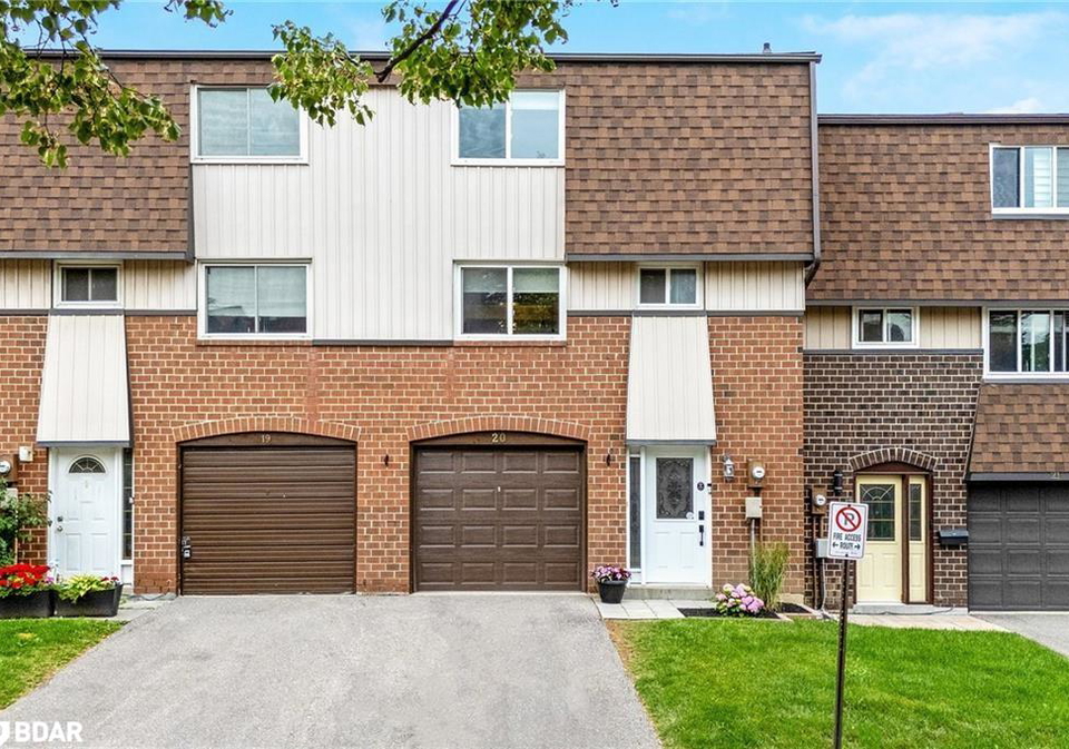 318-laurier-avenue-milton-ontario-40769473