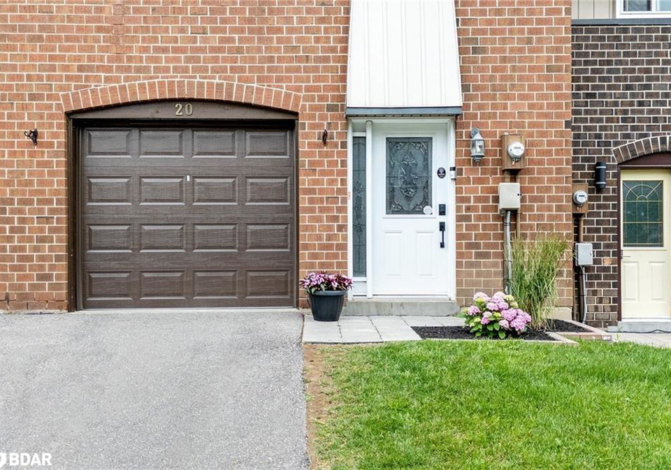 318-laurier-avenue-milton-ontario-40769473