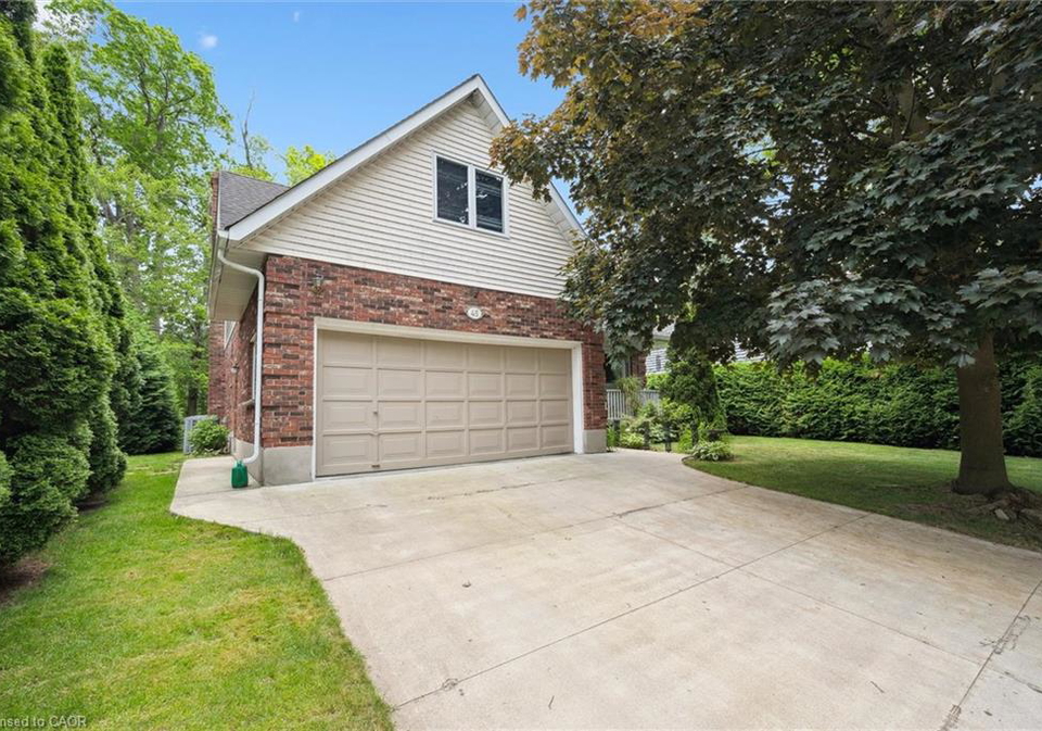 45-applewood-crescent-cambridge-ontario-40769484