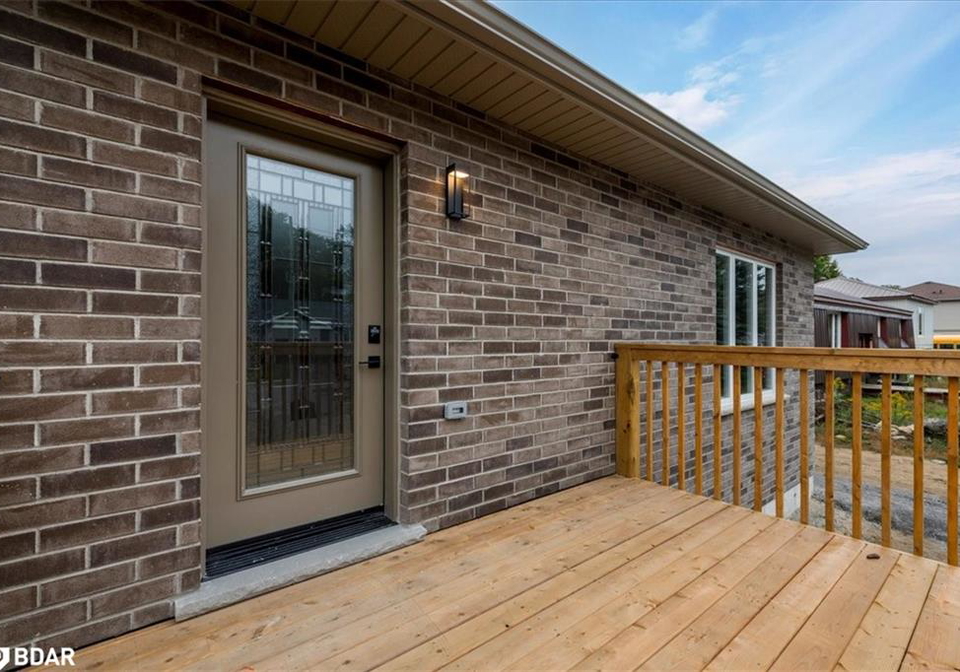 145-pine-street-gravenhurst-ontario-40769488