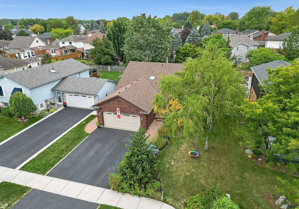 30-highland-boulevard-caledonia-ontario-40769547