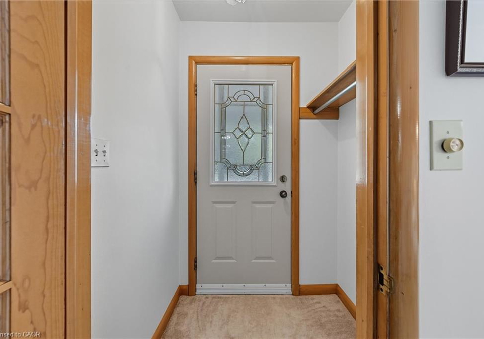13-james-street-waterdown-ontario-40769550