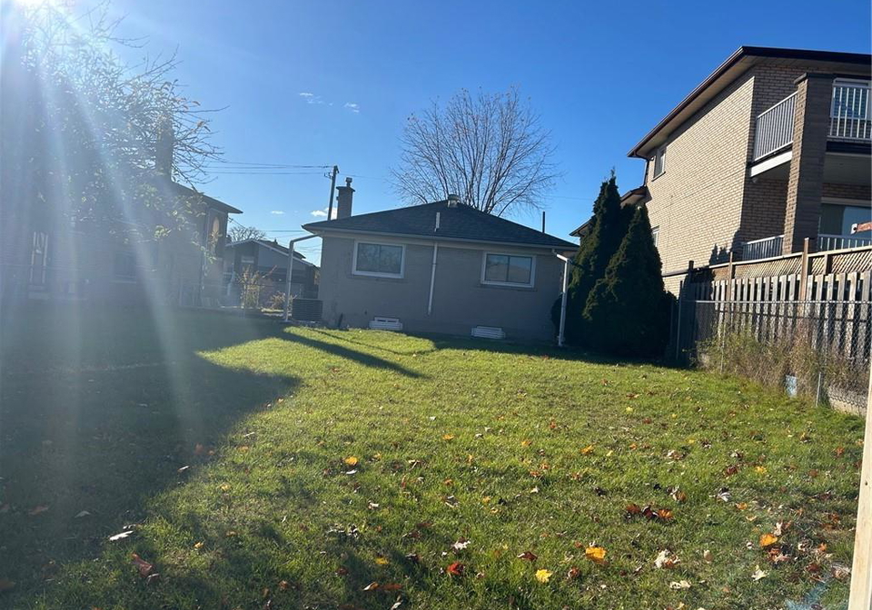 57-apted-avenue-north-york-ontario-40769576