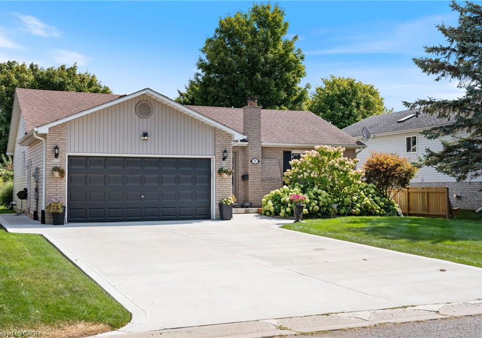 12-briarlea-crescent-port-dover-ontario-40769642