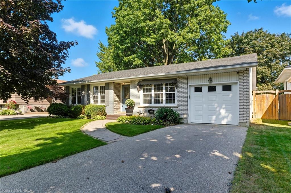 18-mcintosh-court-brantford-ontario-40769709