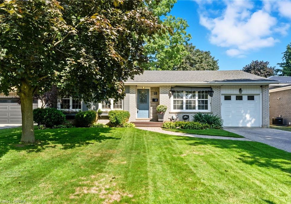 18-mcintosh-court-brantford-ontario-40769709
