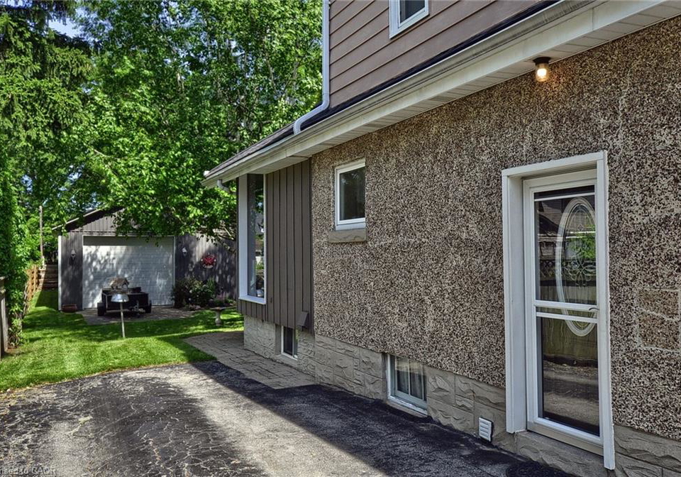 199-12-dundas-lane-cambridge-ontario-40769723