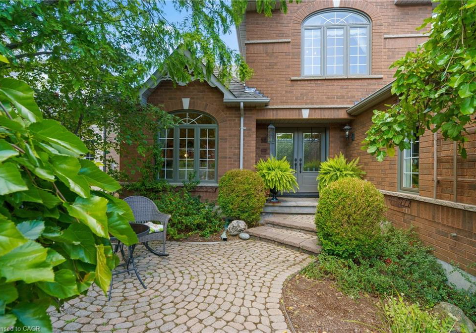 3-maplehurst-ridge-dundas-ontario-40769868