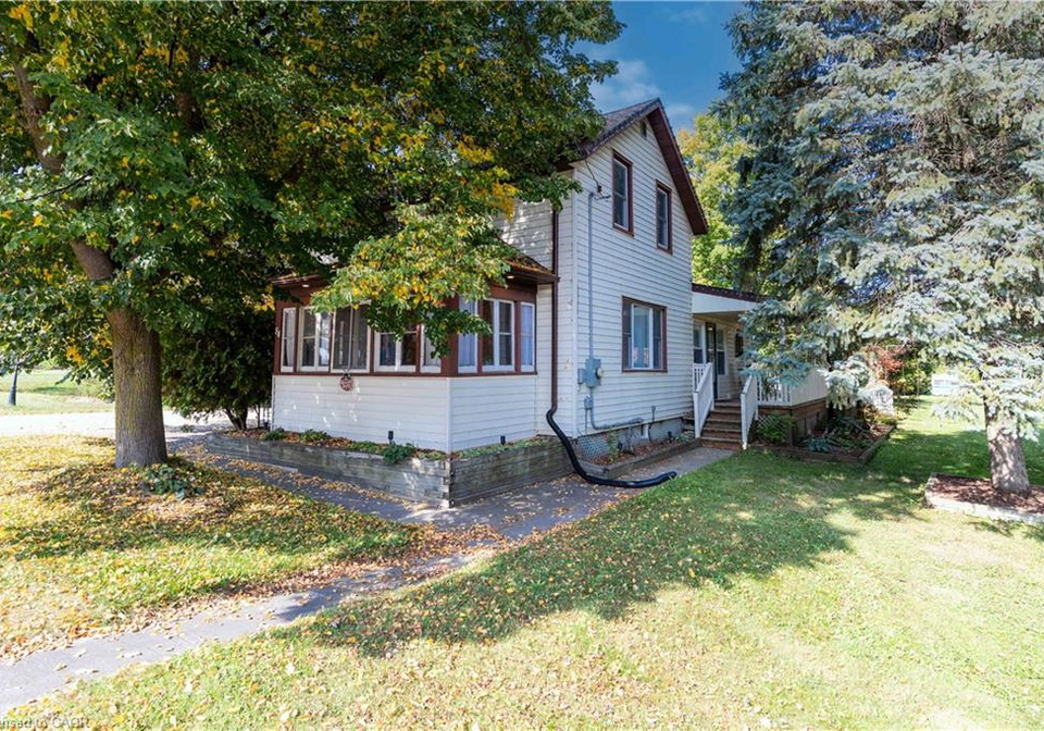84-absalom-st-w-street-mildmay-ontario-40769882