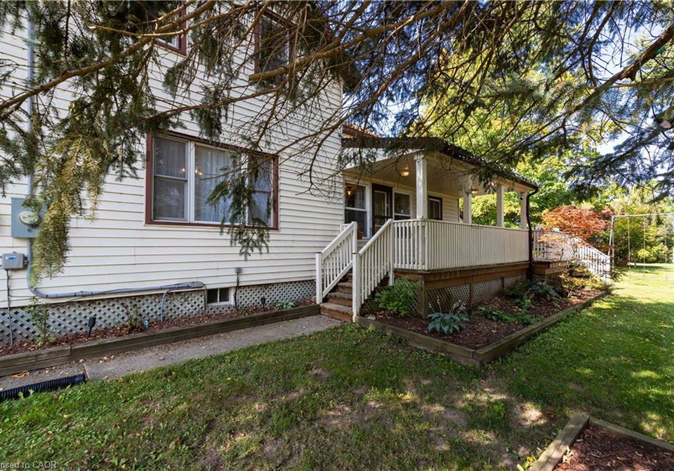 84-absalom-st-w-street-mildmay-ontario-40769882