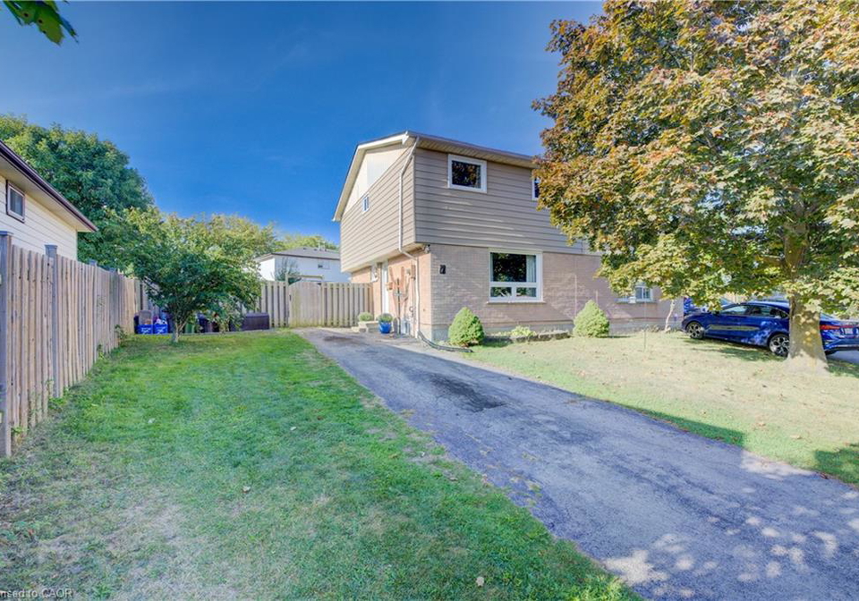 7-fuller-court-stoney-creek-ontario-40769892